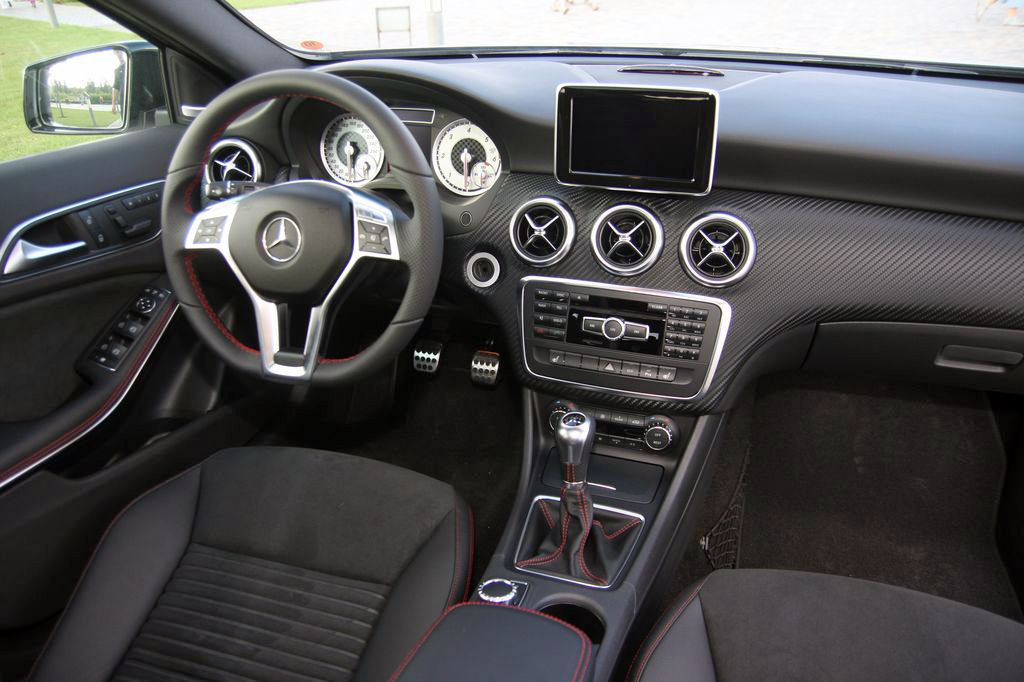 MERCEDES-BENZ A-OSZTÁLY