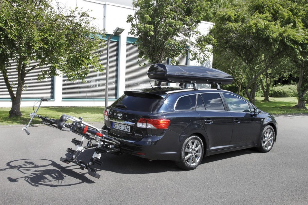 TOYOTA AVENSIS