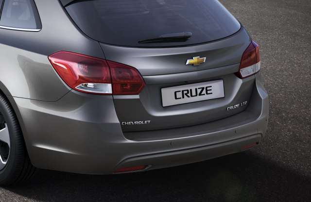 Kikerekedett a Cruze feneke, de ez nem baj