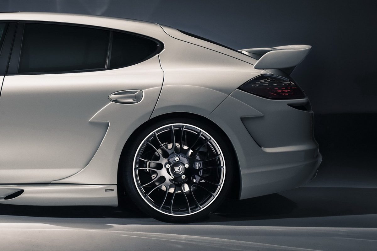 PORSCHE PANAMERA