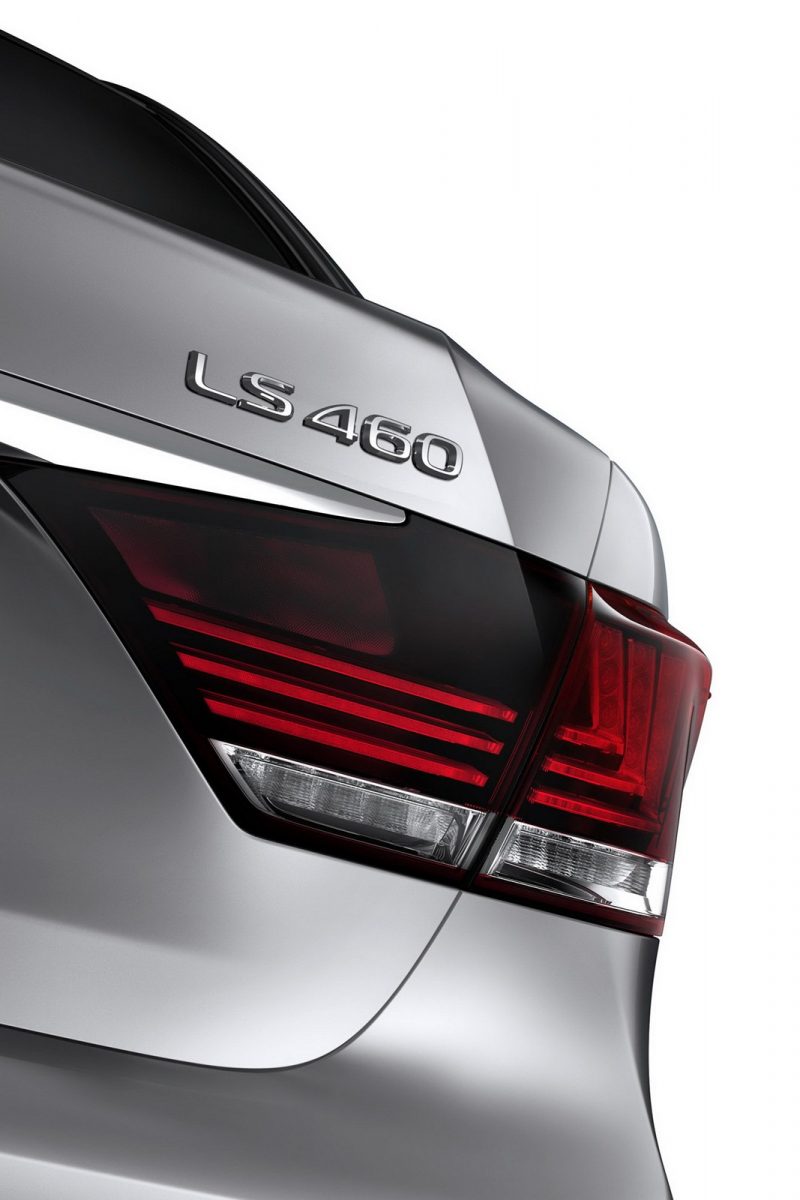 LEXUS