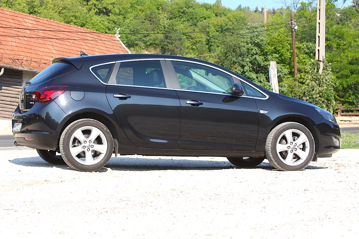 OPEL ASTRA