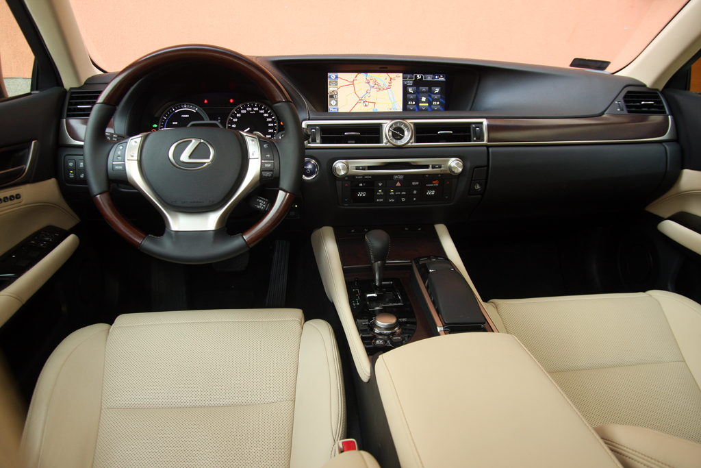 LEXUS GS