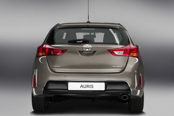 TOYOTA AURIS