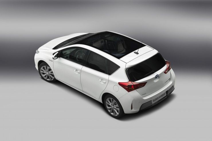 TOYOTA AURIS