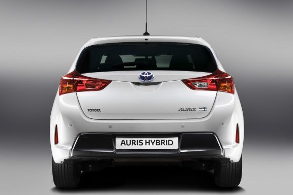 TOYOTA AURIS