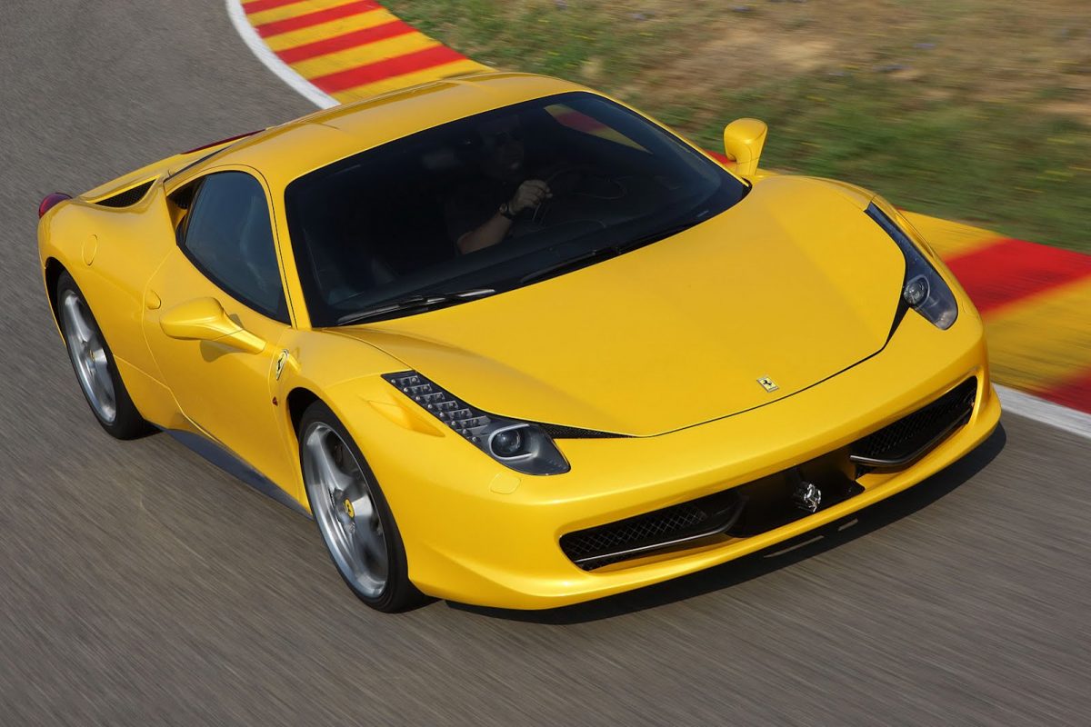 FERRARI 458