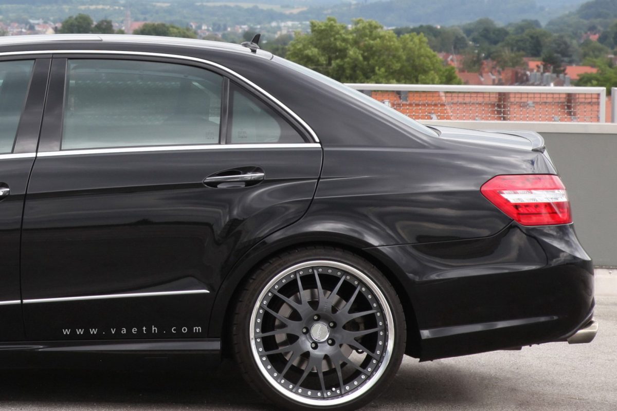 MERCEDES-BENZ E 500