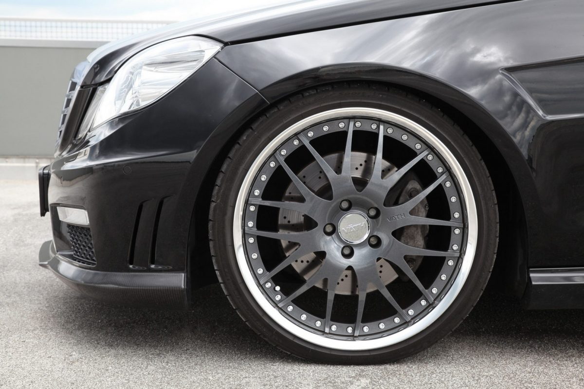 MERCEDES-BENZ E 500