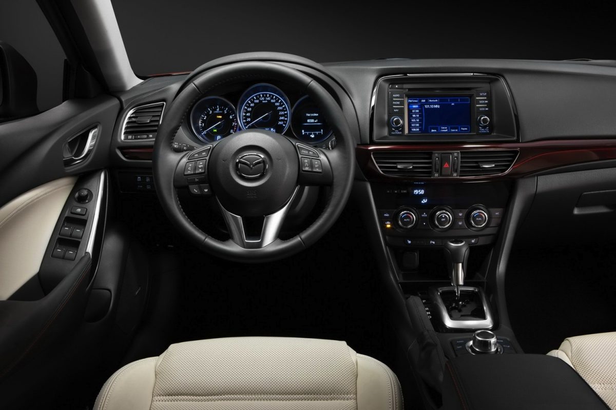 MAZDA 6