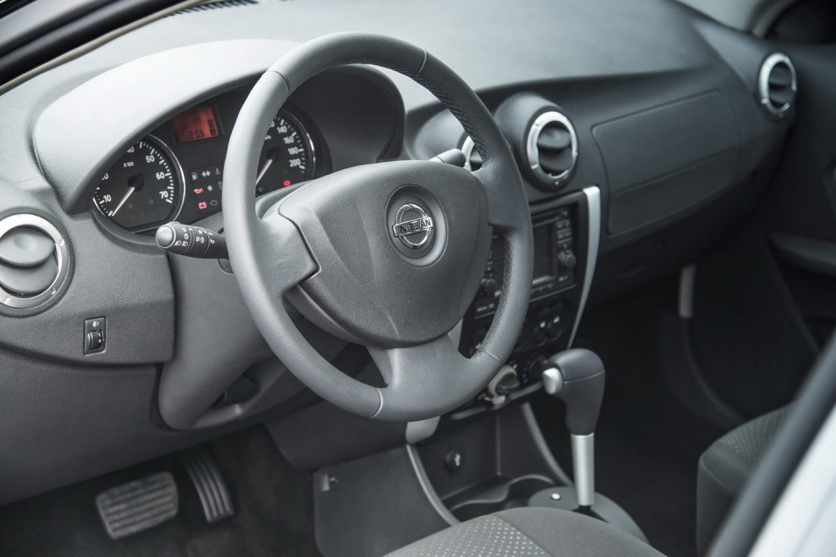 NISSAN ALMERA