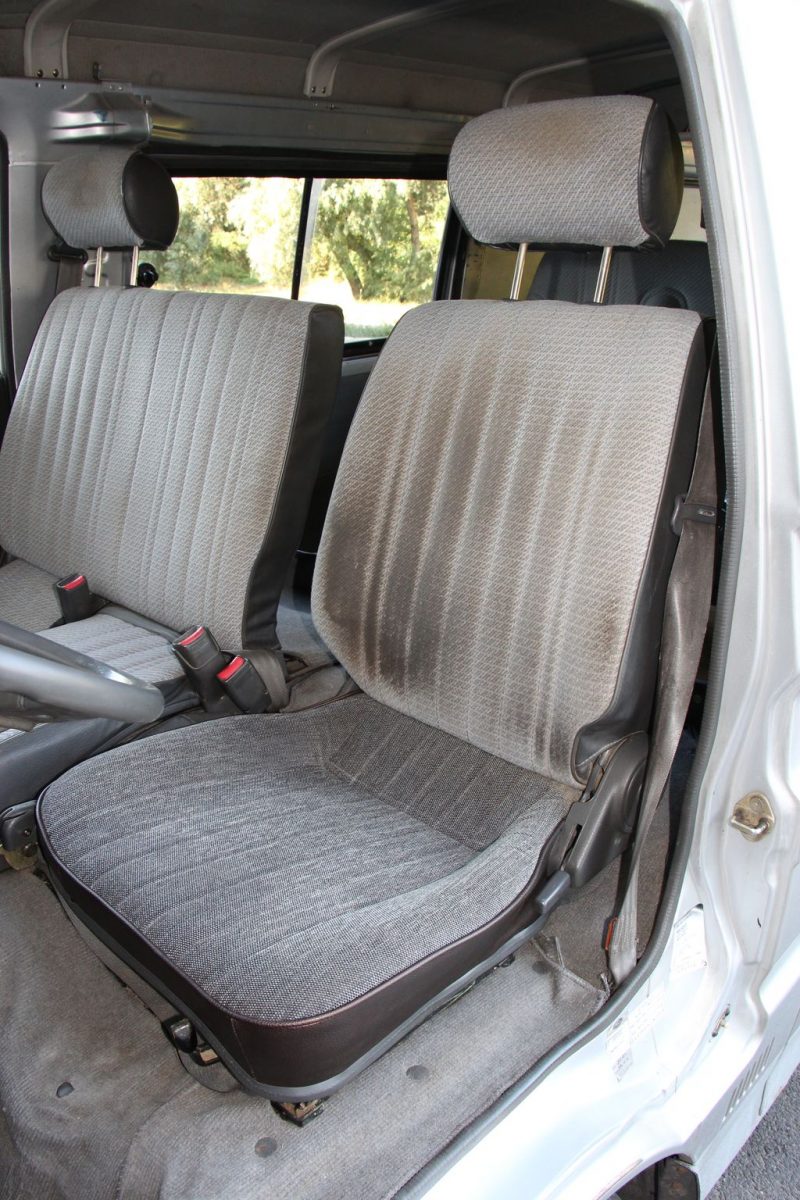 MAZDA E 2200