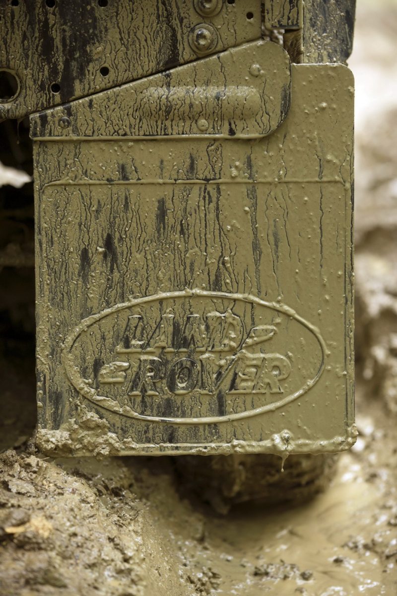 LAND ROVER