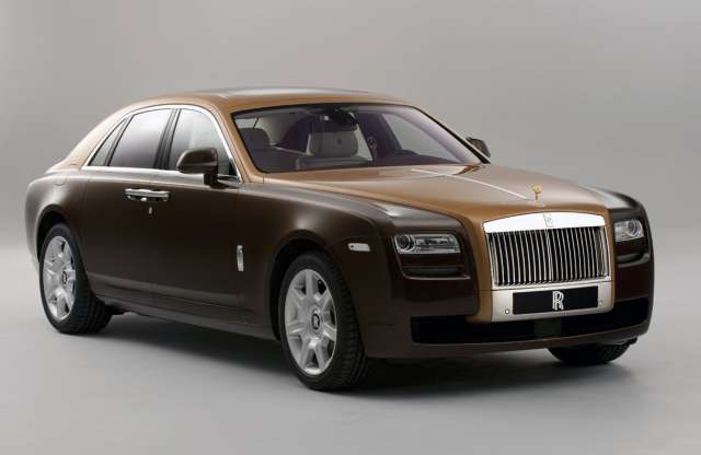 Kétszínű szellemekkel támad a Rolls-Royce