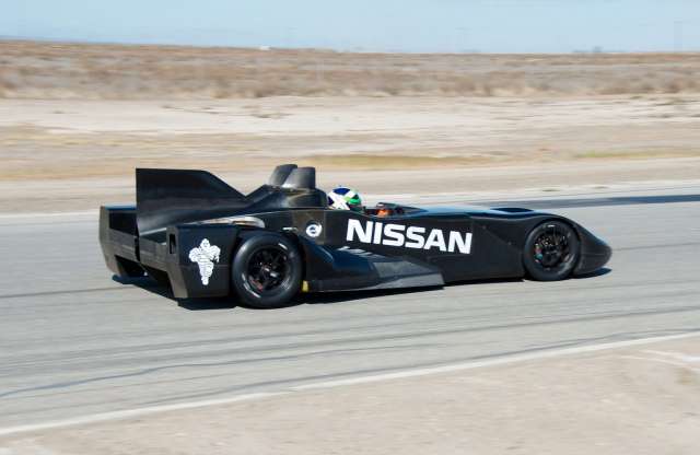 Rakétát indít a Nissan Le Mans-ban