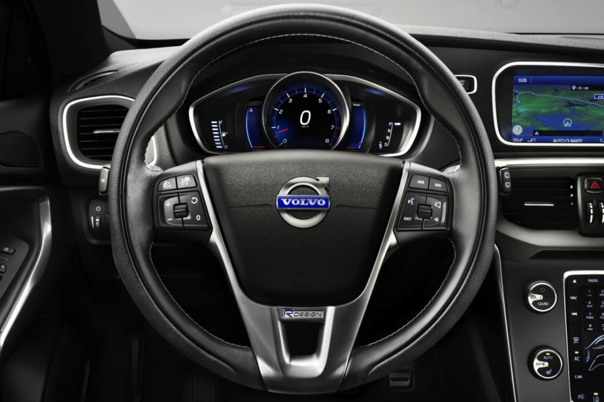 VOLVO V40