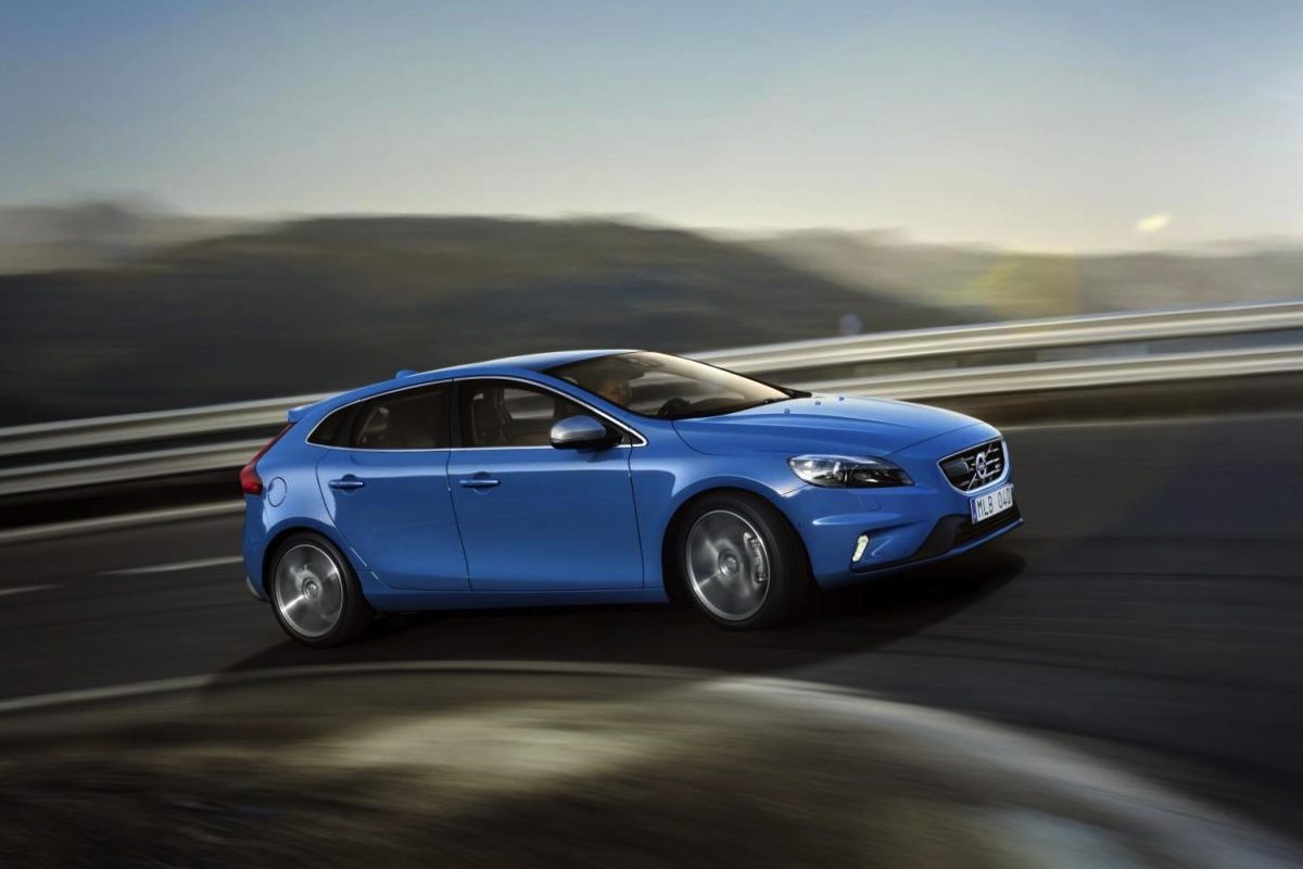 VOLVO V40