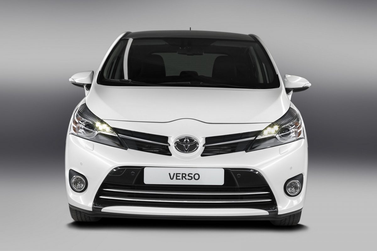 TOYOTA VERSO