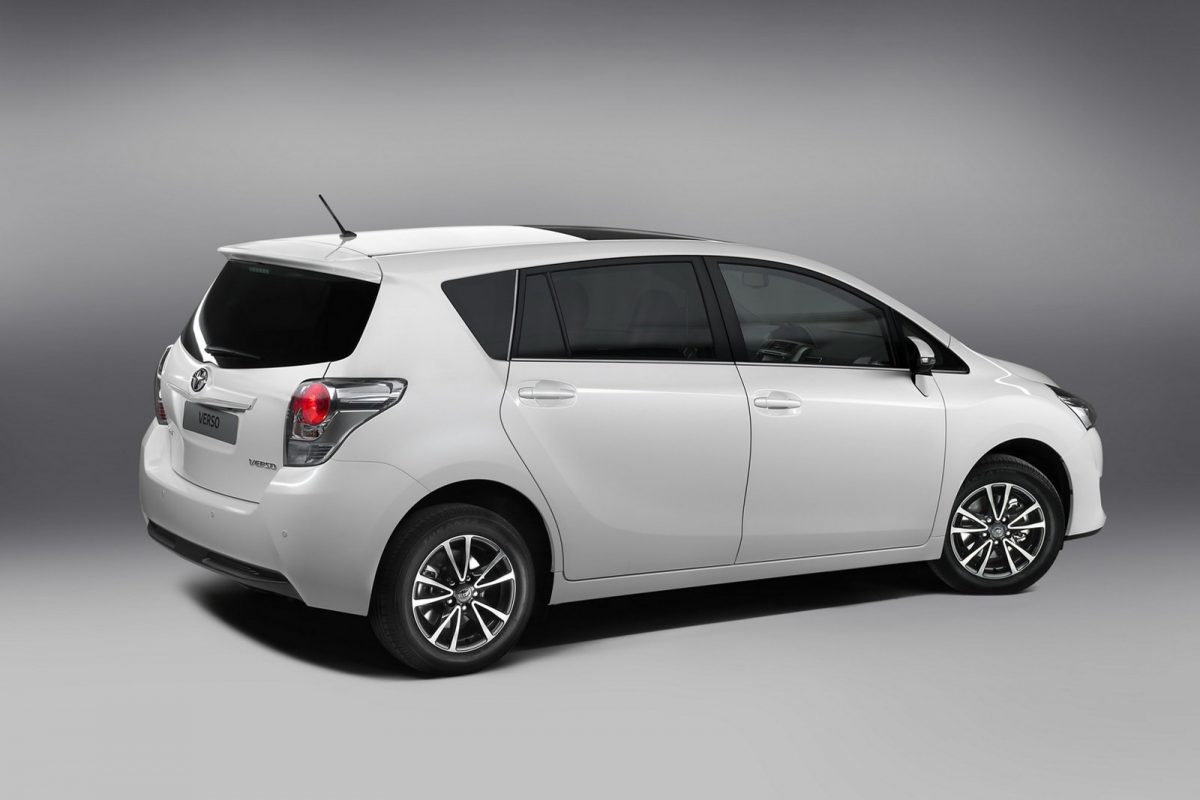 TOYOTA VERSO