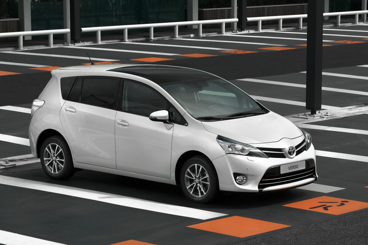 TOYOTA VERSO