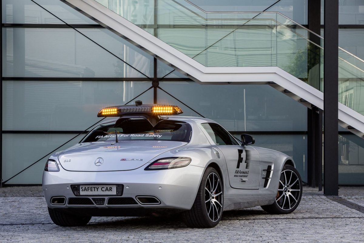 MERCEDES-BENZ SLS-OSZTÁLY