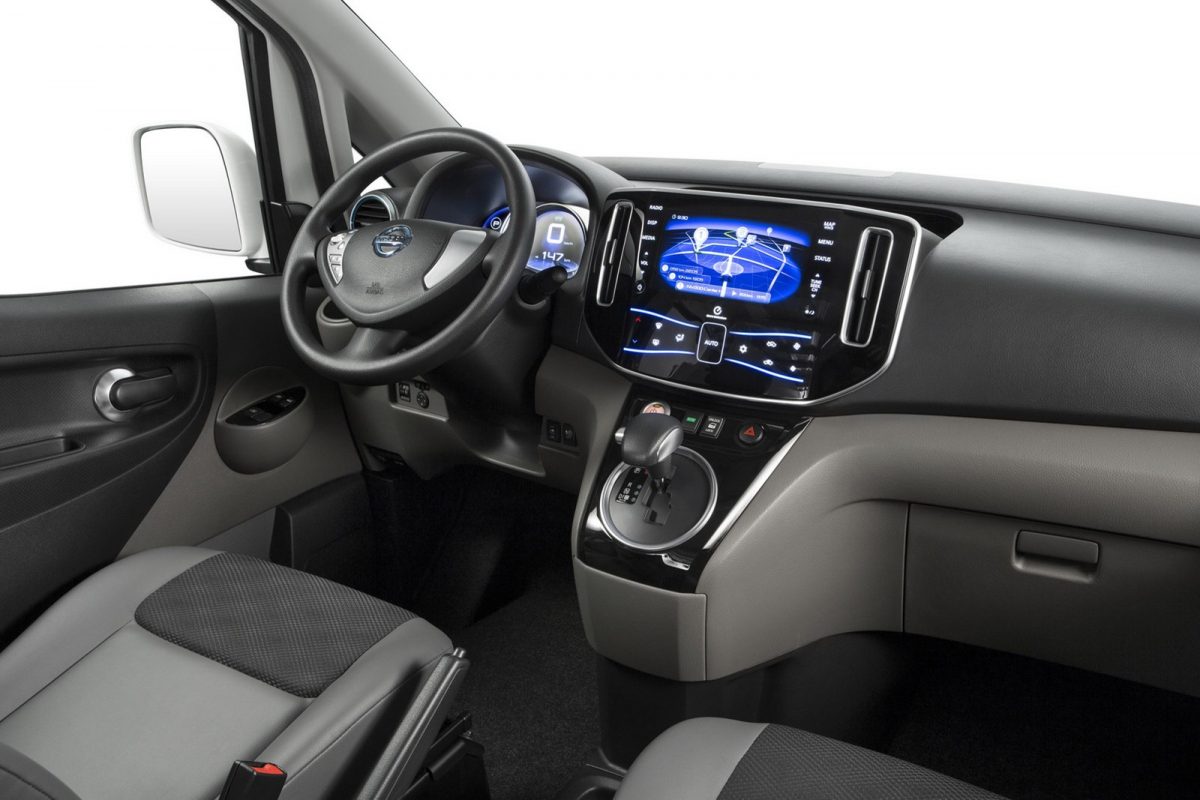 NISSAN NV200
