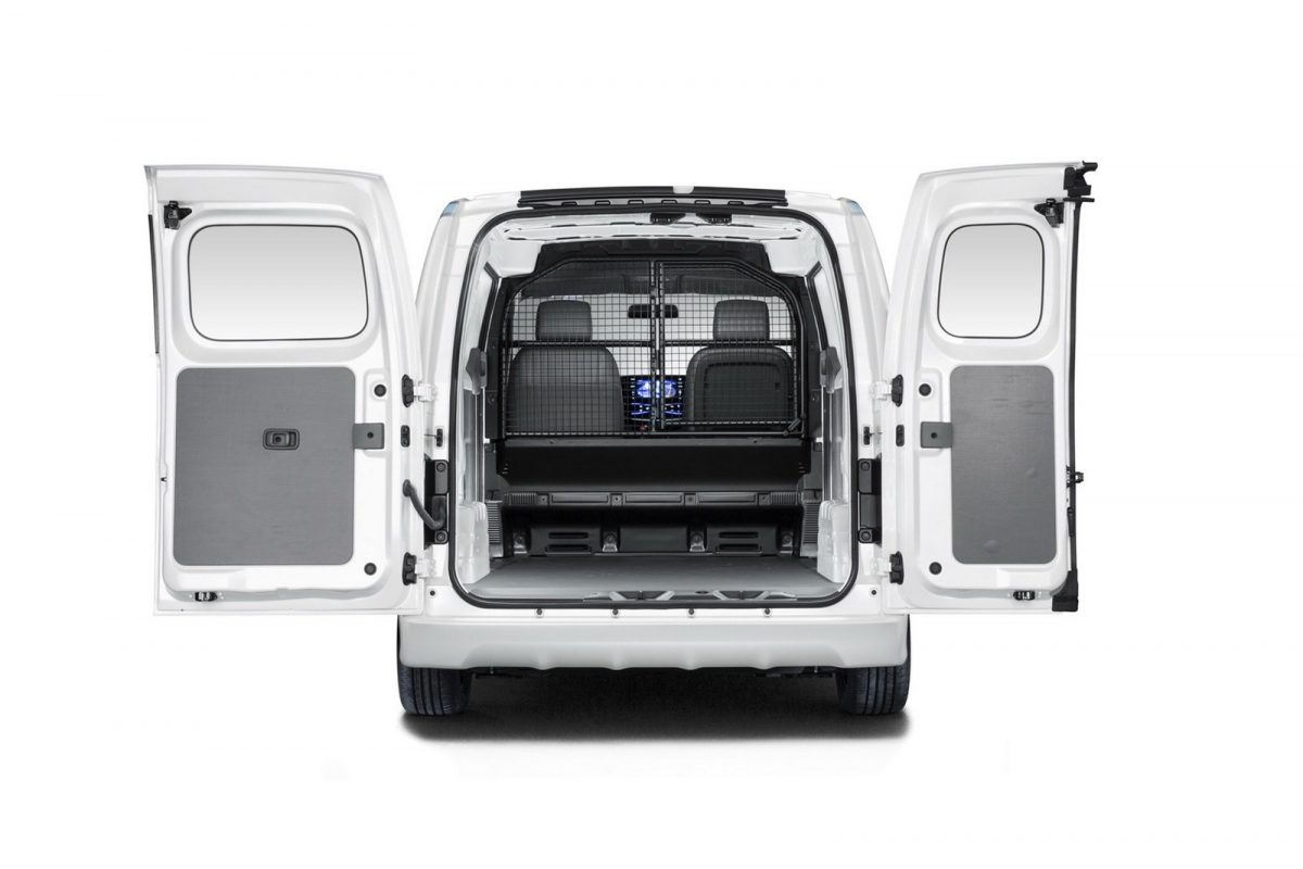 NISSAN NV200