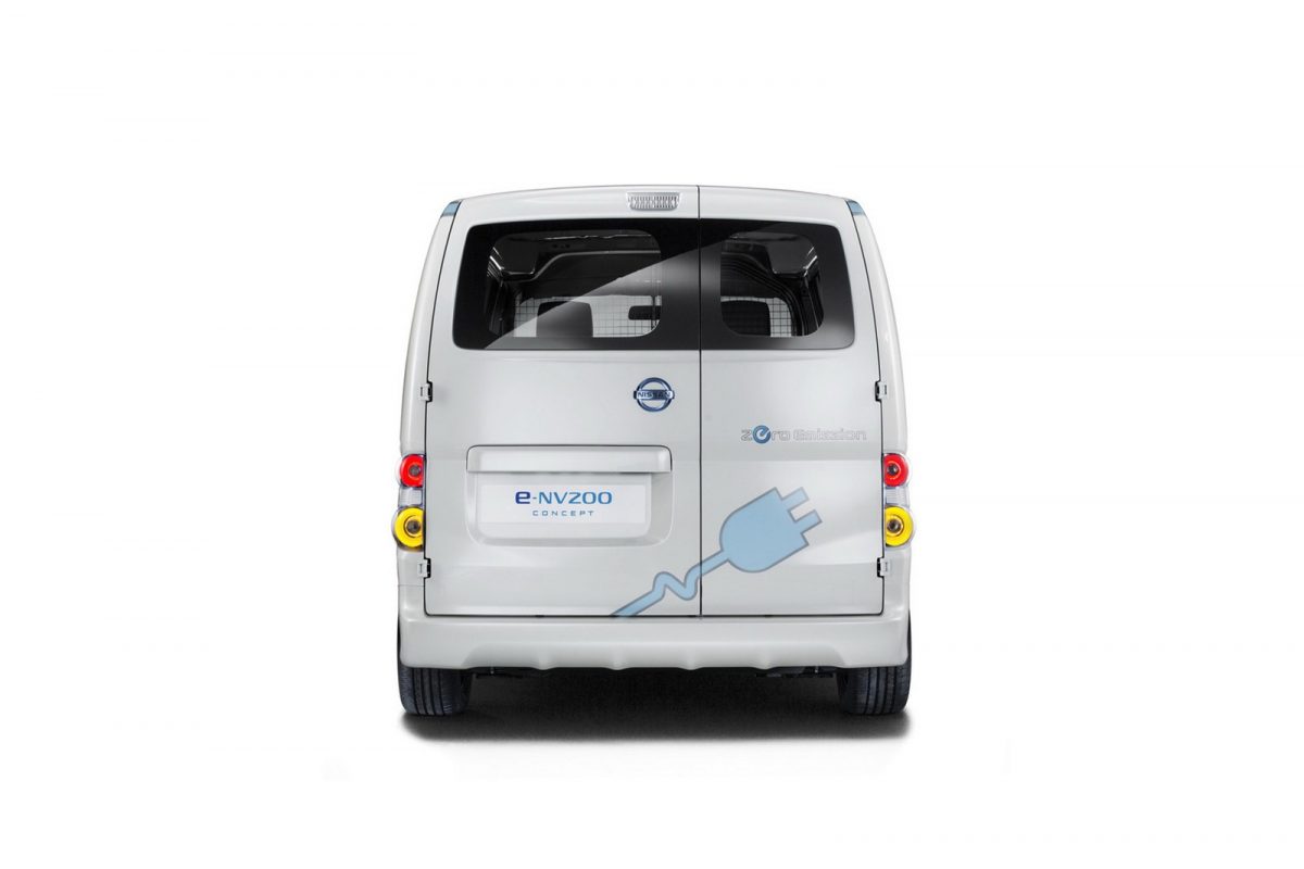 NISSAN NV200