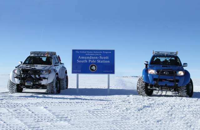 Jégre vitték a Toyota Hiluxot is