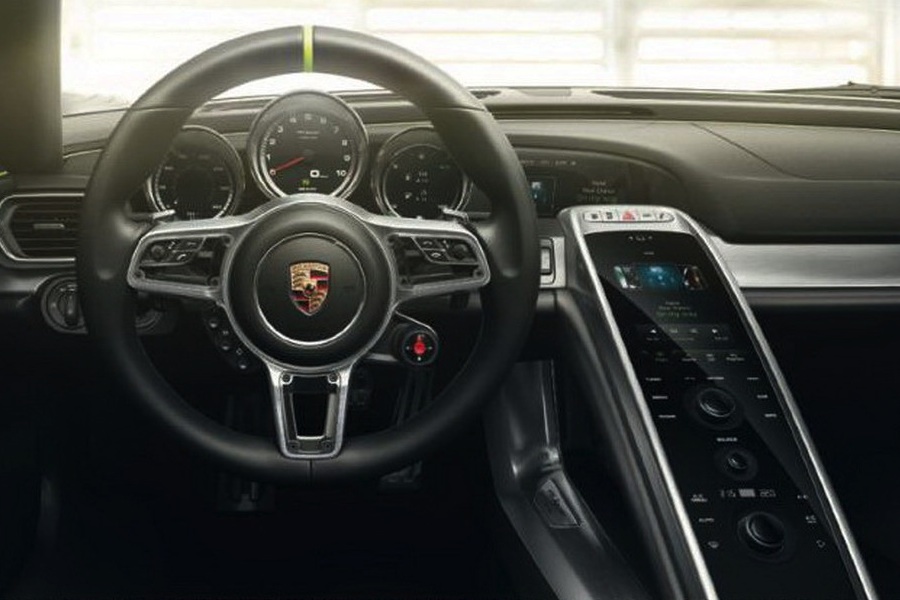 PORSCHE