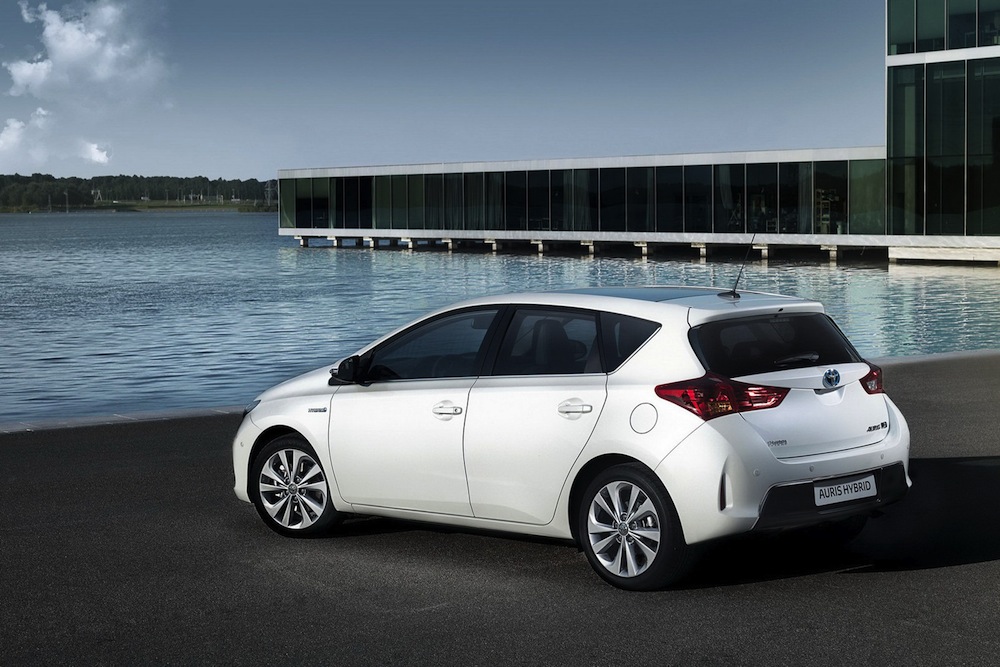 TOYOTA AURIS