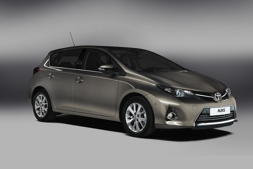 TOYOTA AURIS