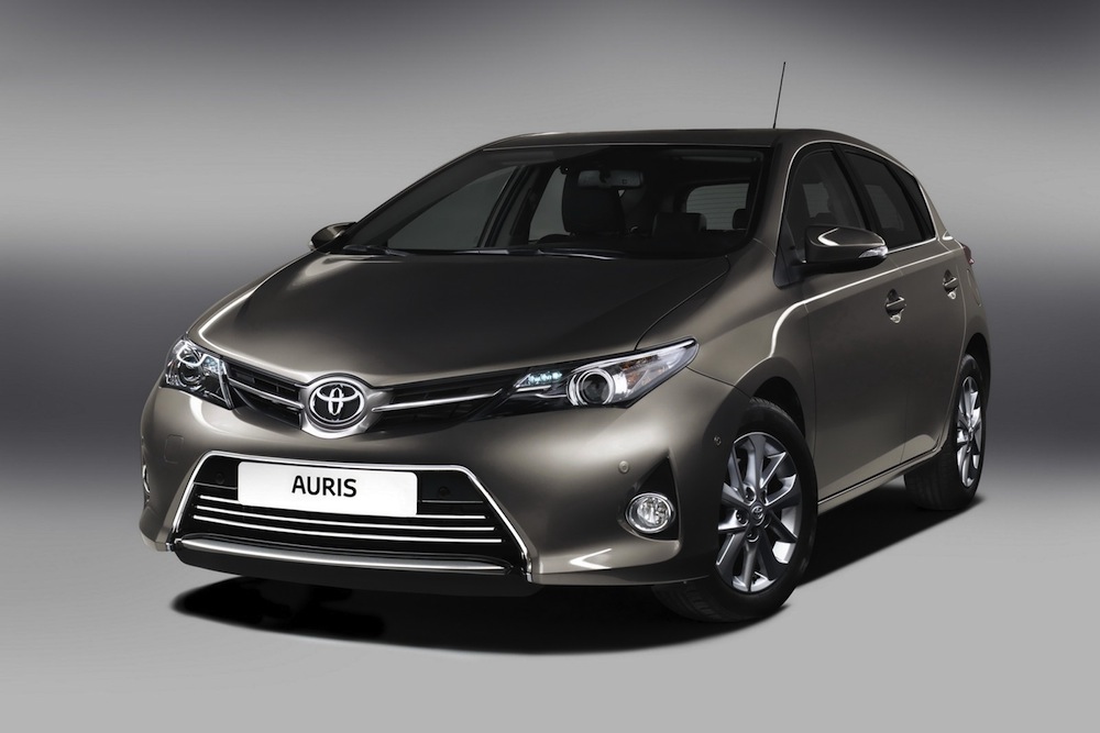 TOYOTA AURIS
