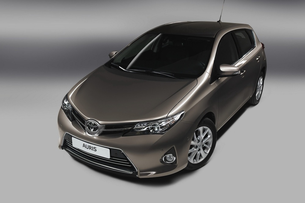 TOYOTA AURIS