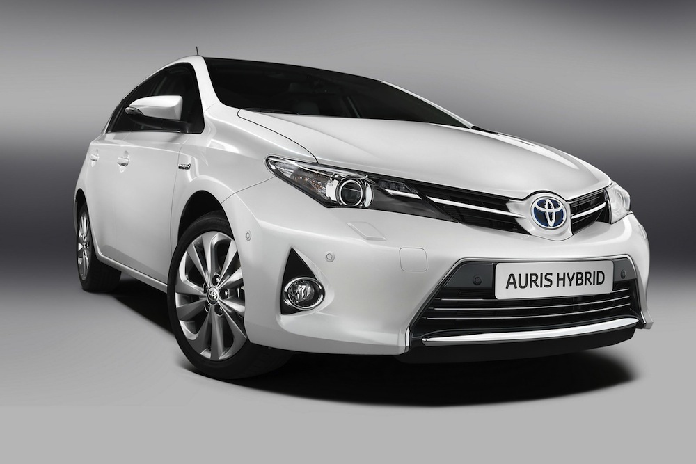 TOYOTA AURIS