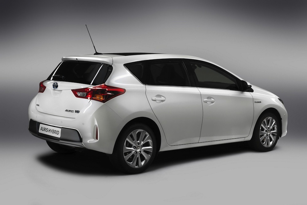 TOYOTA AURIS