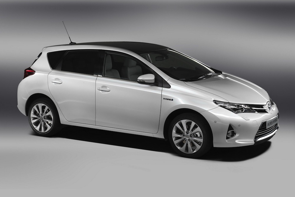TOYOTA AURIS