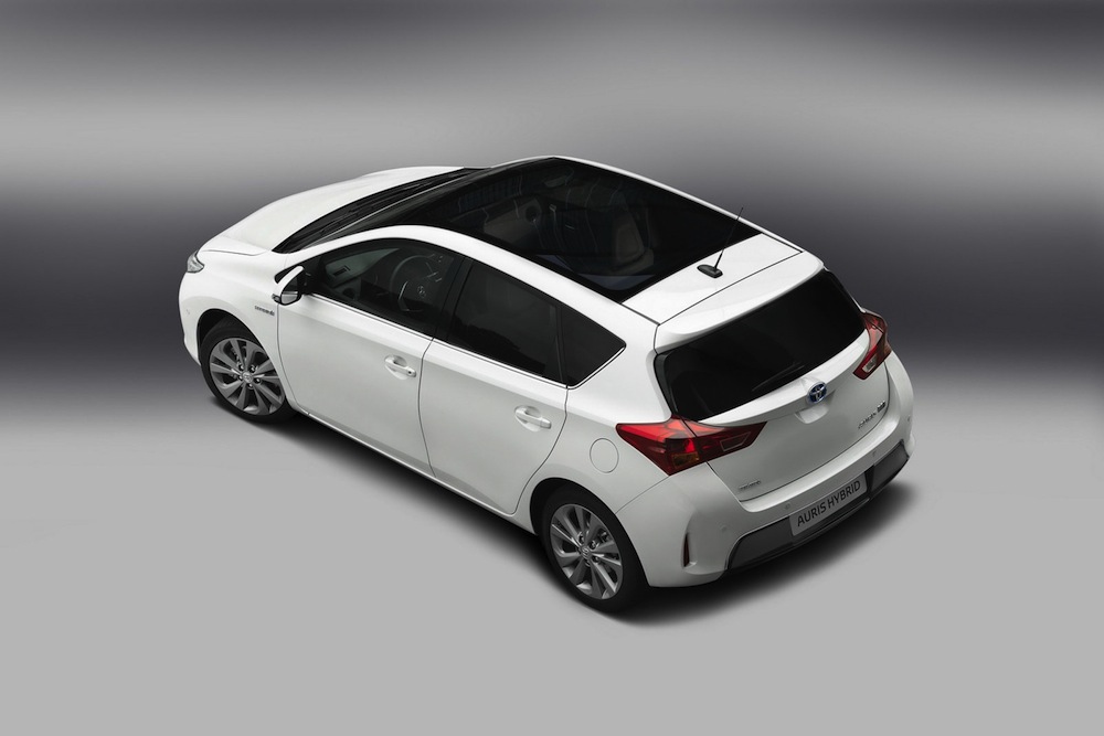 TOYOTA AURIS