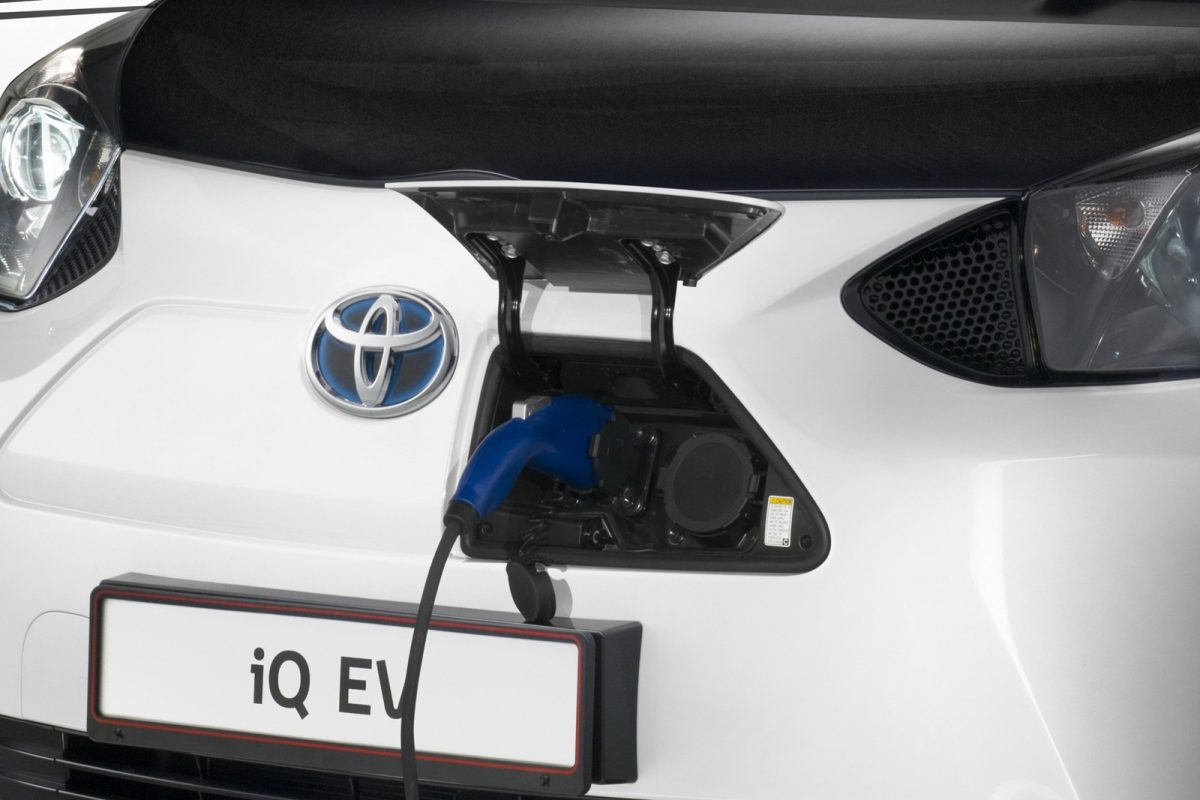 TOYOTA IQ