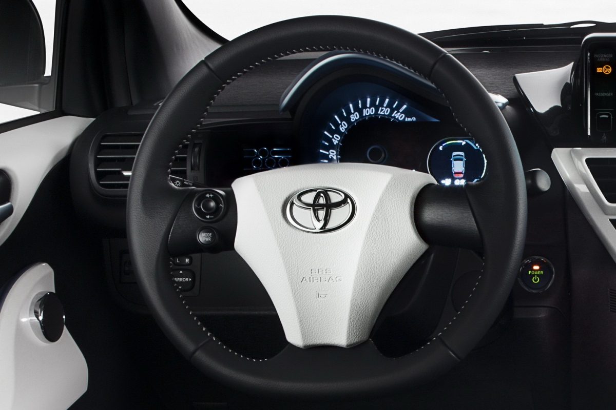 TOYOTA IQ