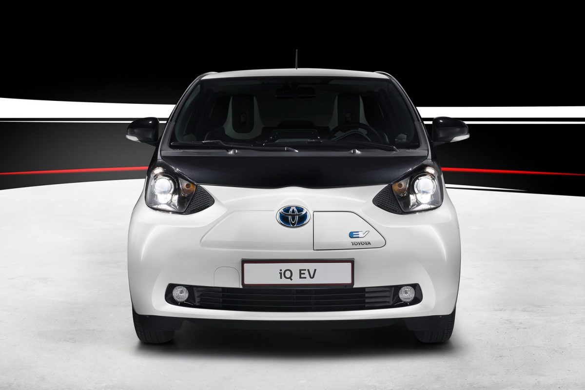 TOYOTA IQ