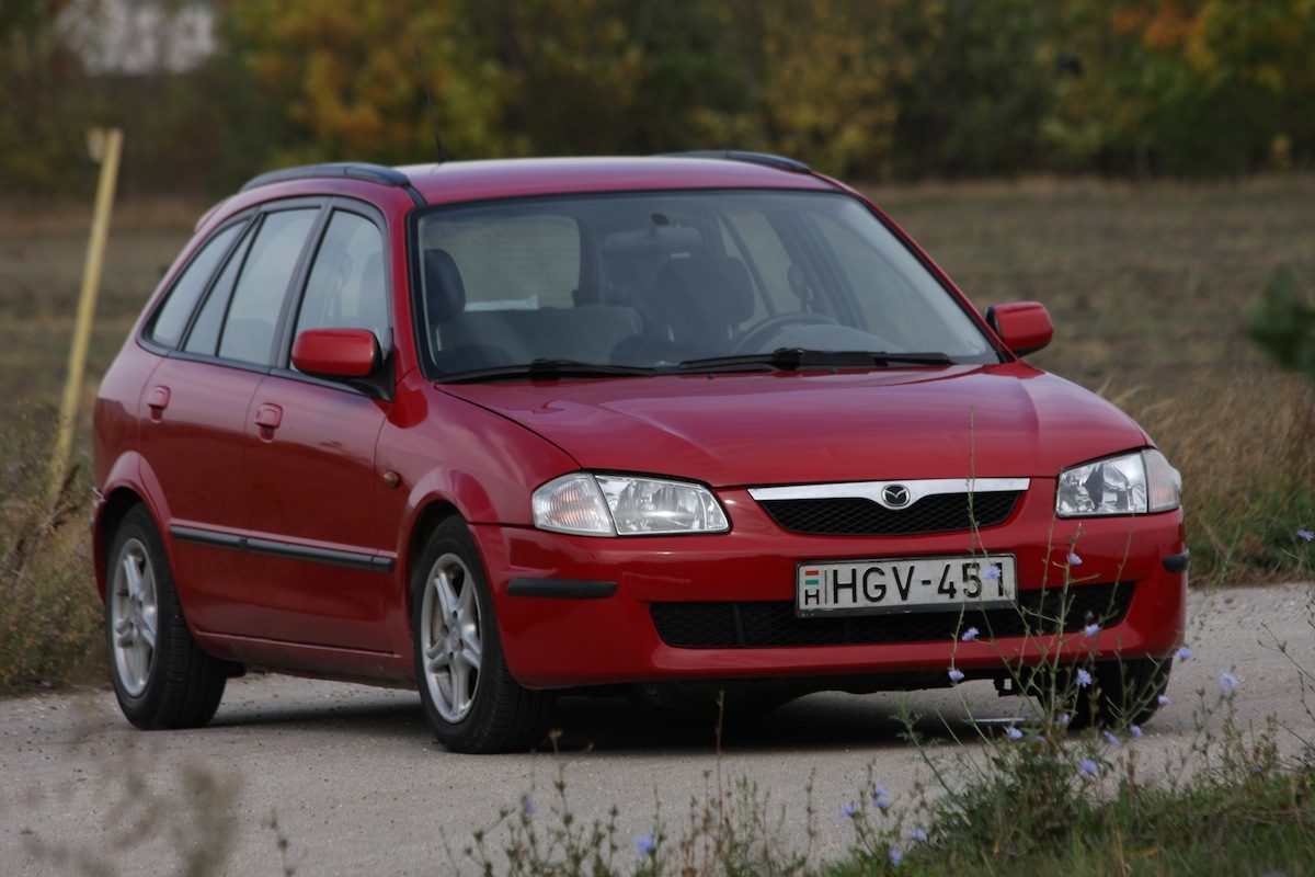 MAZDA 323