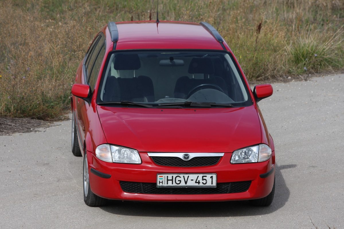 MAZDA 323