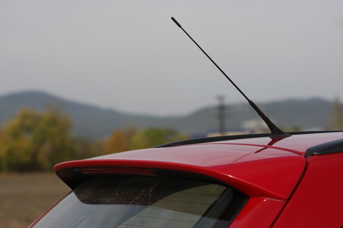 MAZDA 323