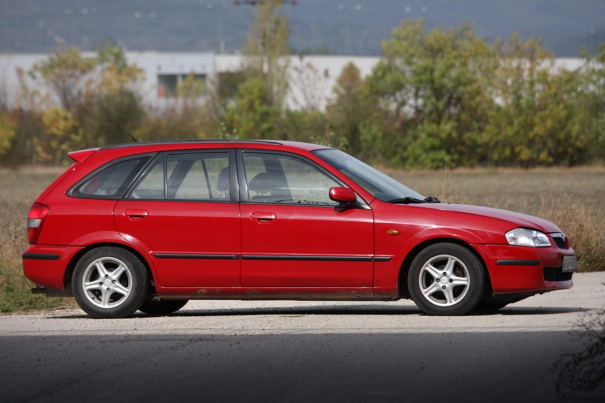 MAZDA 323