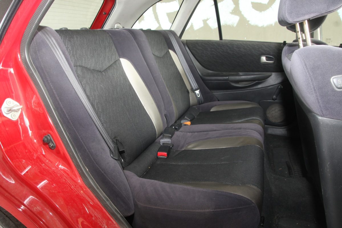 MAZDA 323
