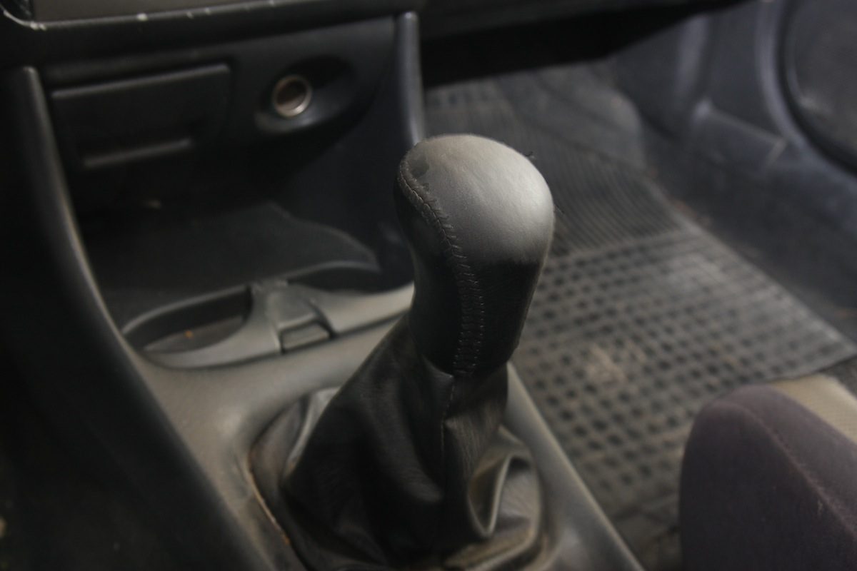MAZDA 323