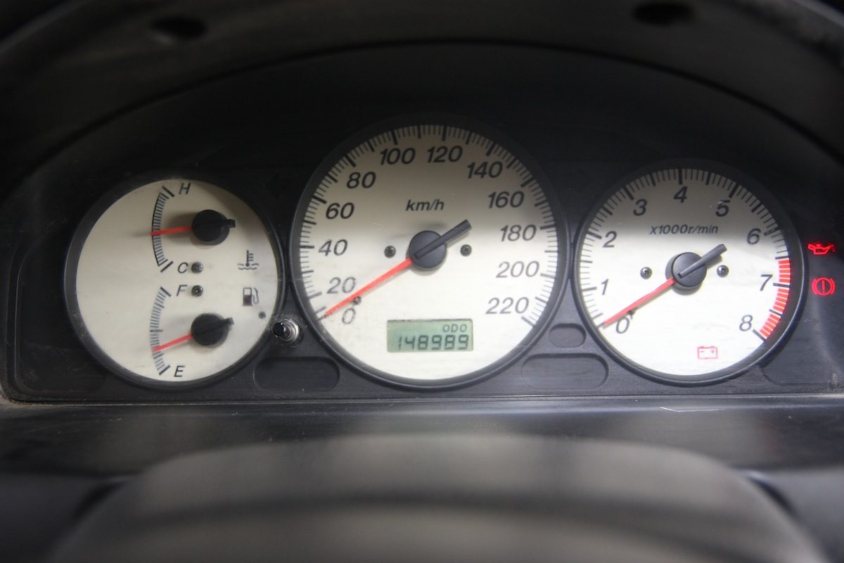 MAZDA 323