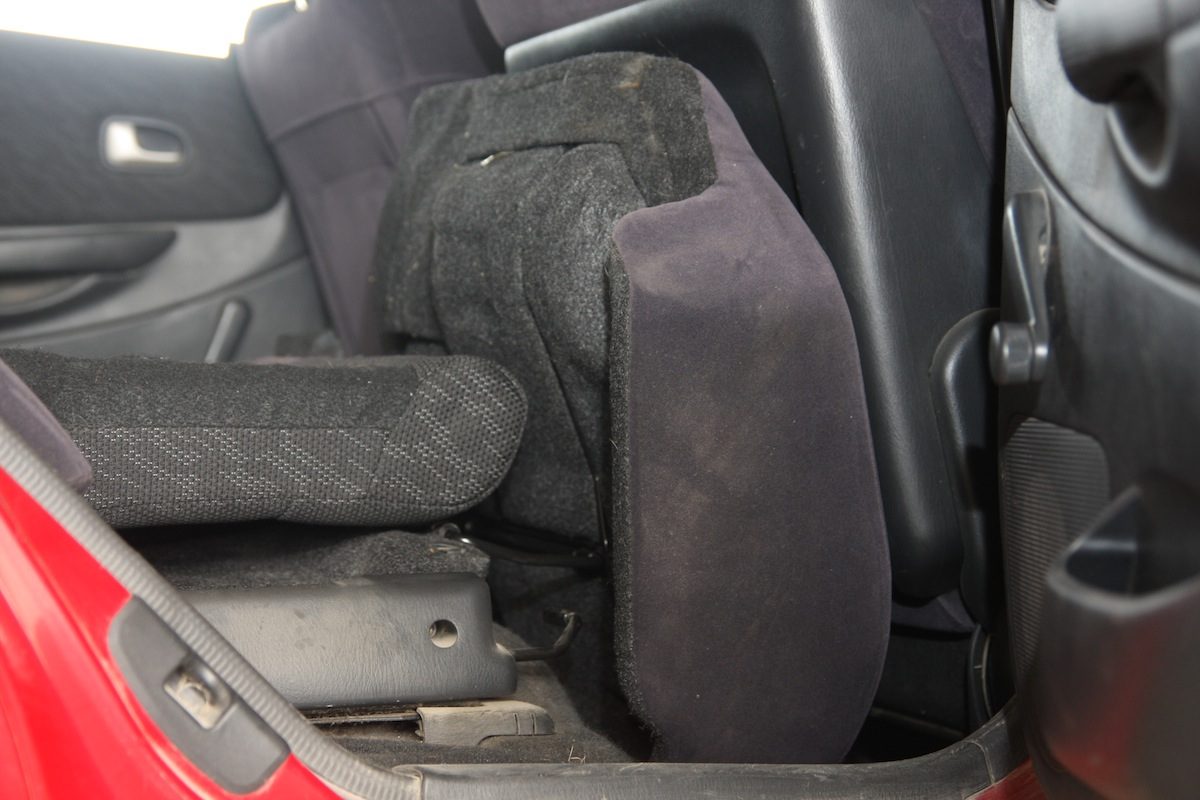 MAZDA 323