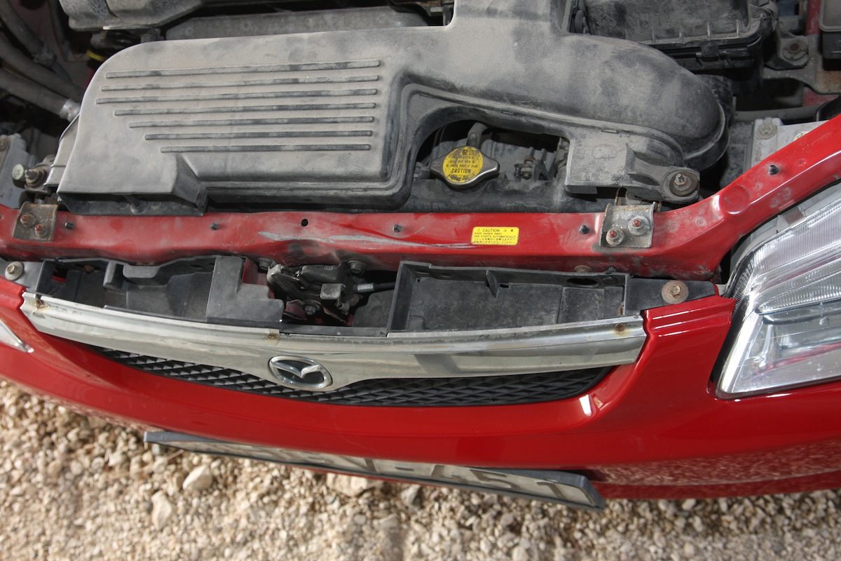 MAZDA 323